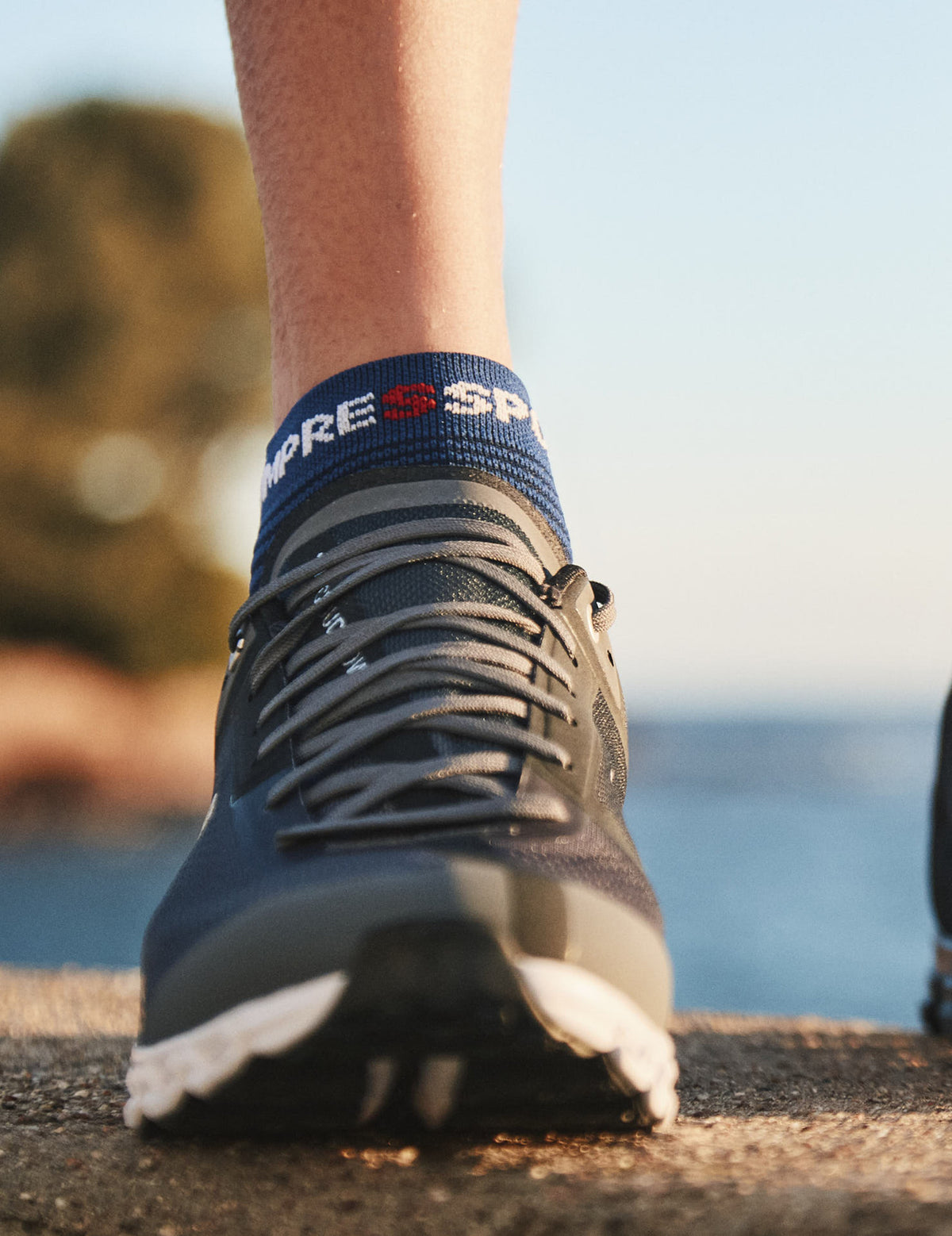 Pro Racing Socks v4.0 Run Low - Sodalite/Fluo Blue
