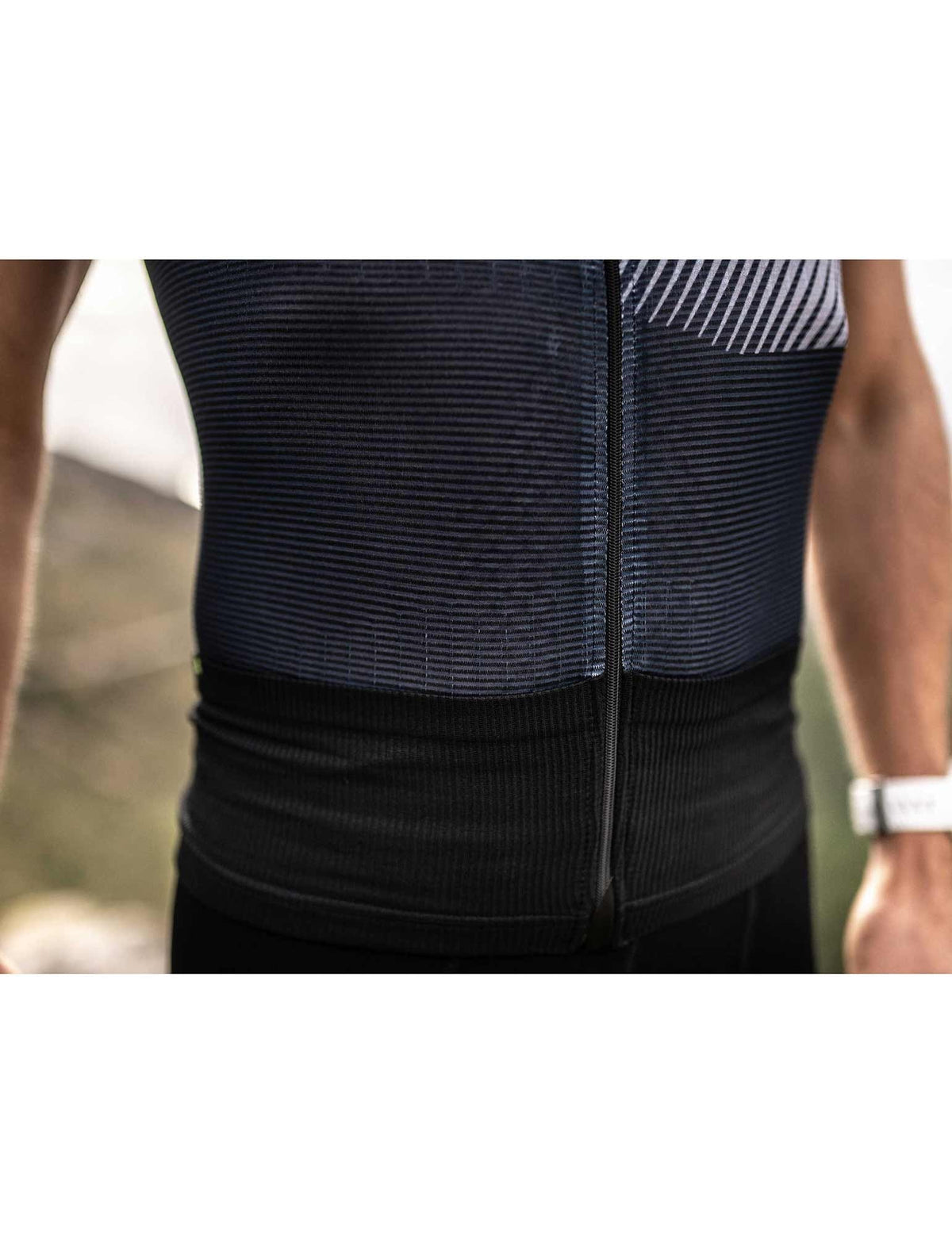 Trail Postural Top black