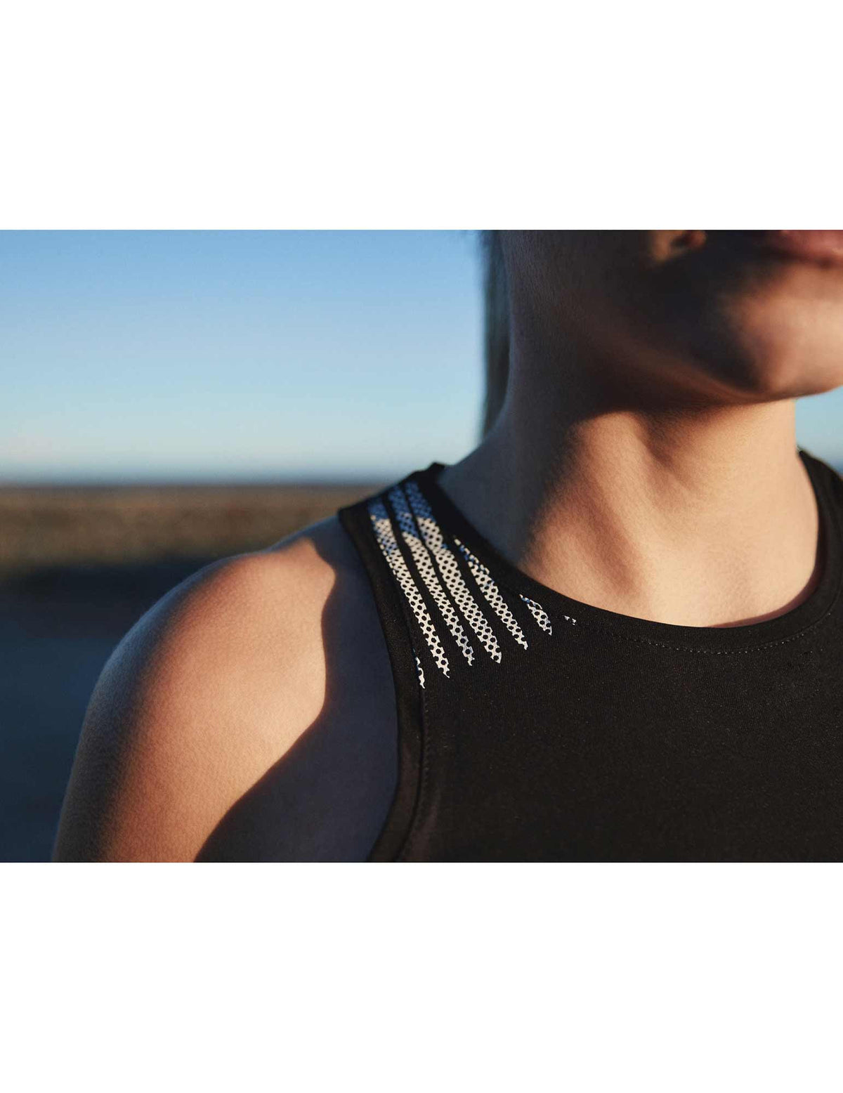 Performance Singlet - Black/Paradise Green