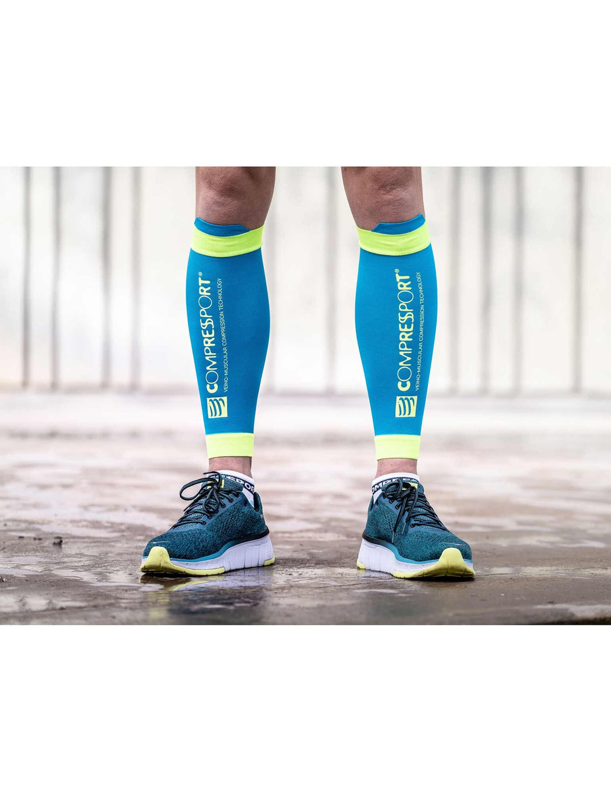 R2V2 calf sleeves ice blue