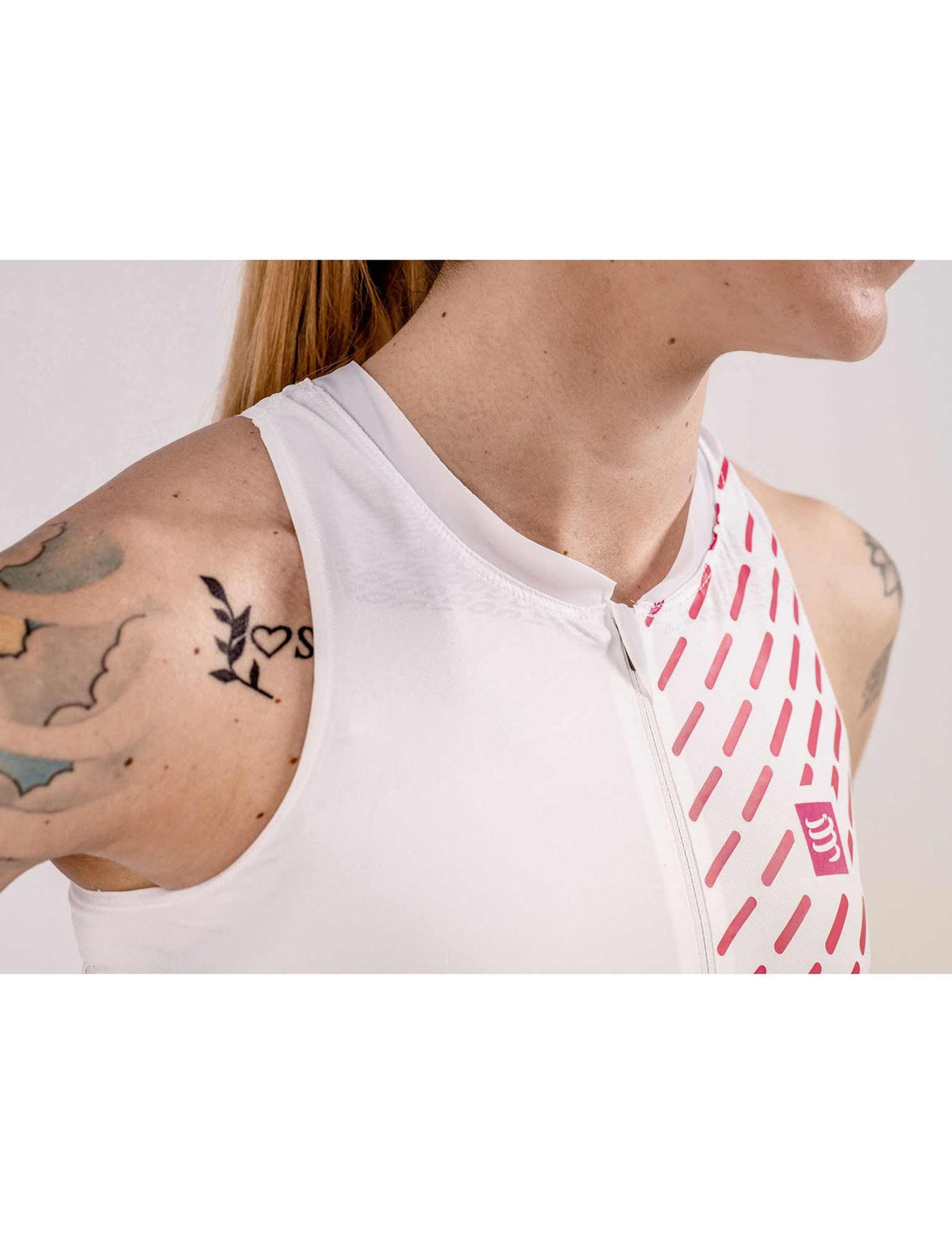 Trail Running Postural Ultra Tank Top white