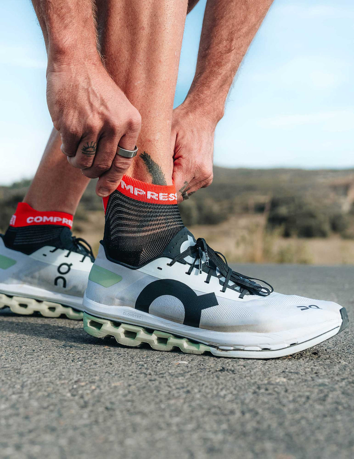 Pro Racing Socks v4.0 Run Low - Black/Core Red