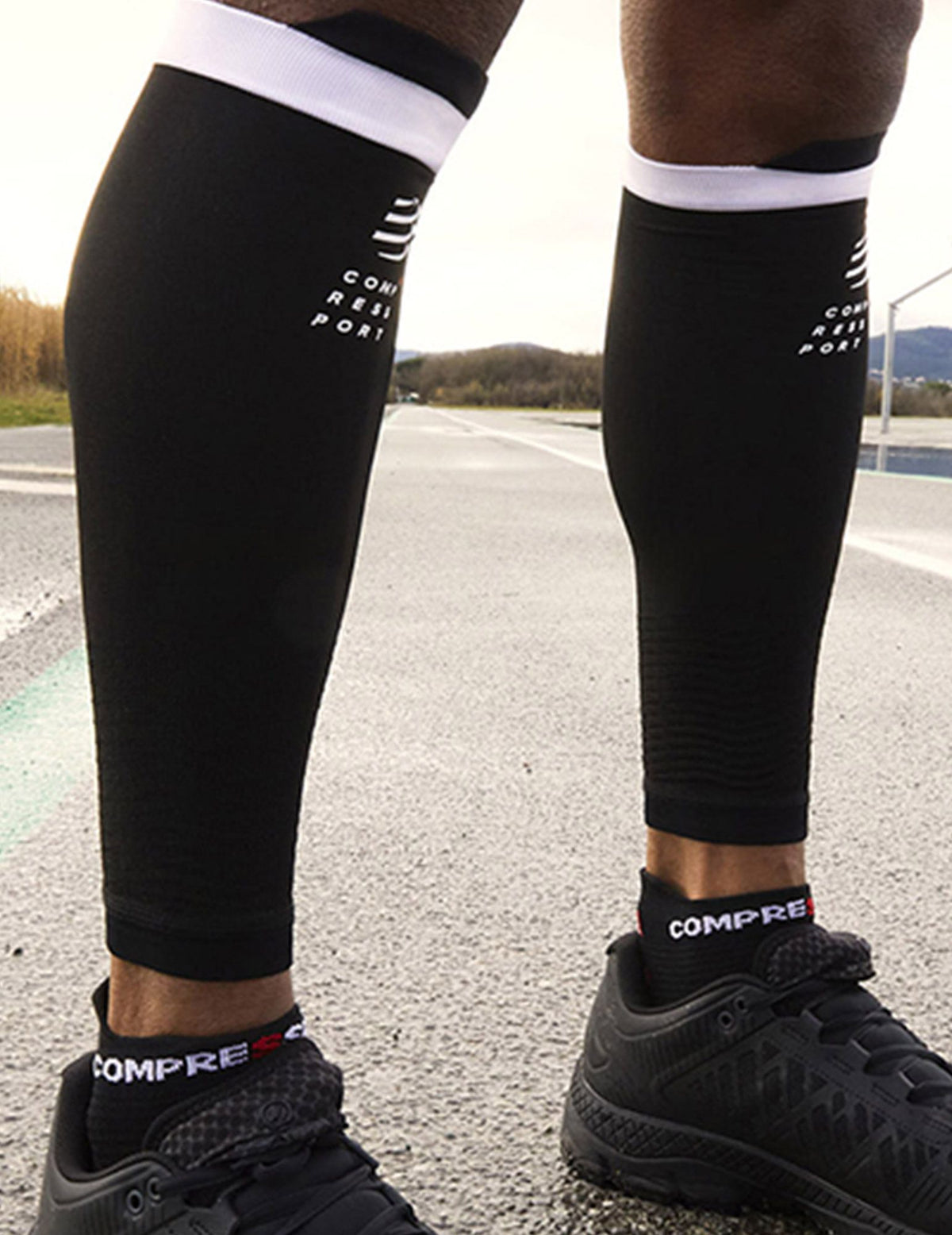 Pro Racing Socks v4.0 Run Low - Black/Red