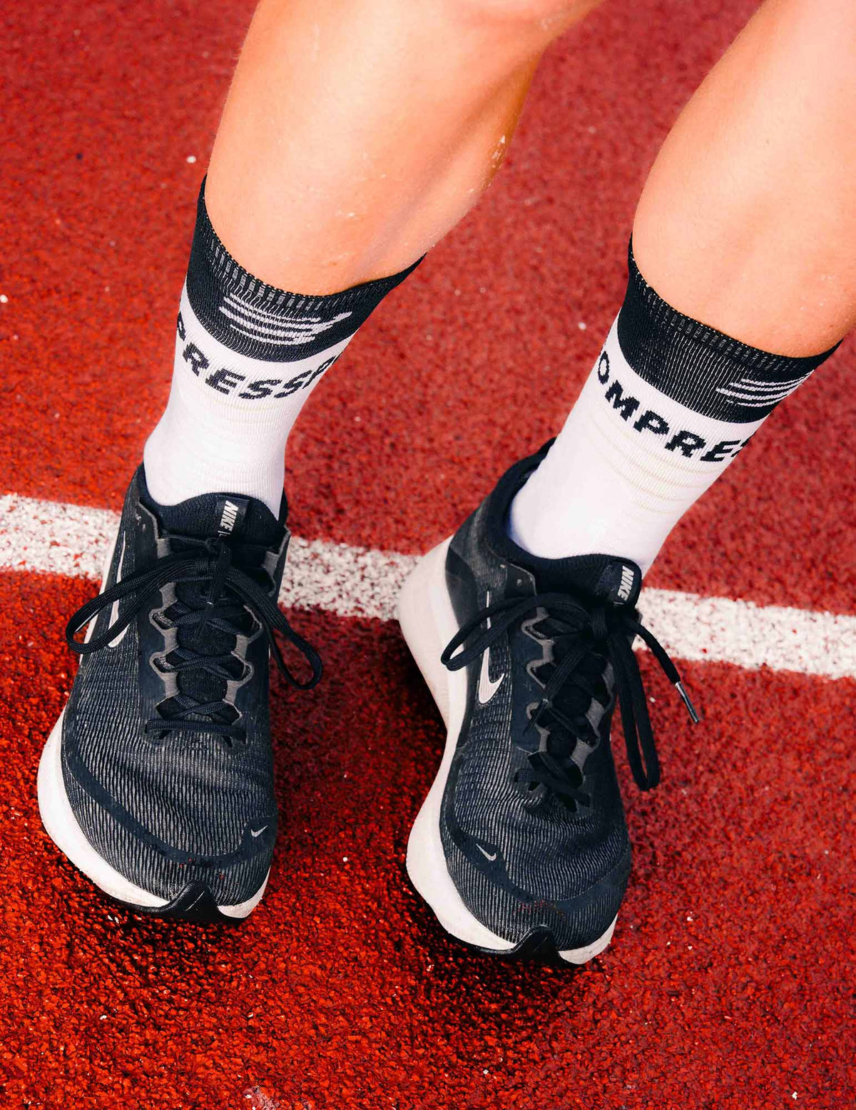 Mid Compression Socks V2.0 - White/Black