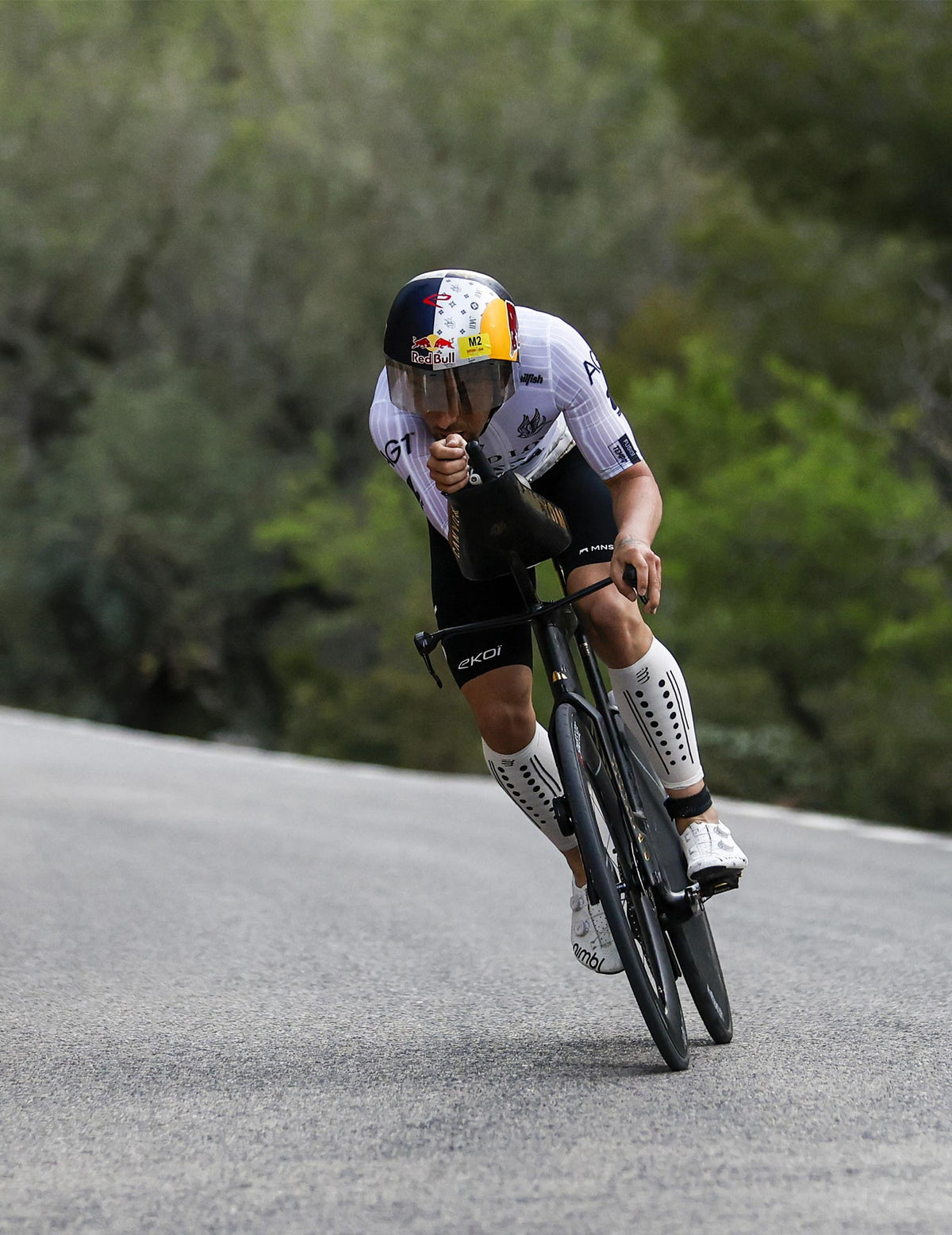 R2 Aero 2.0 - White Black