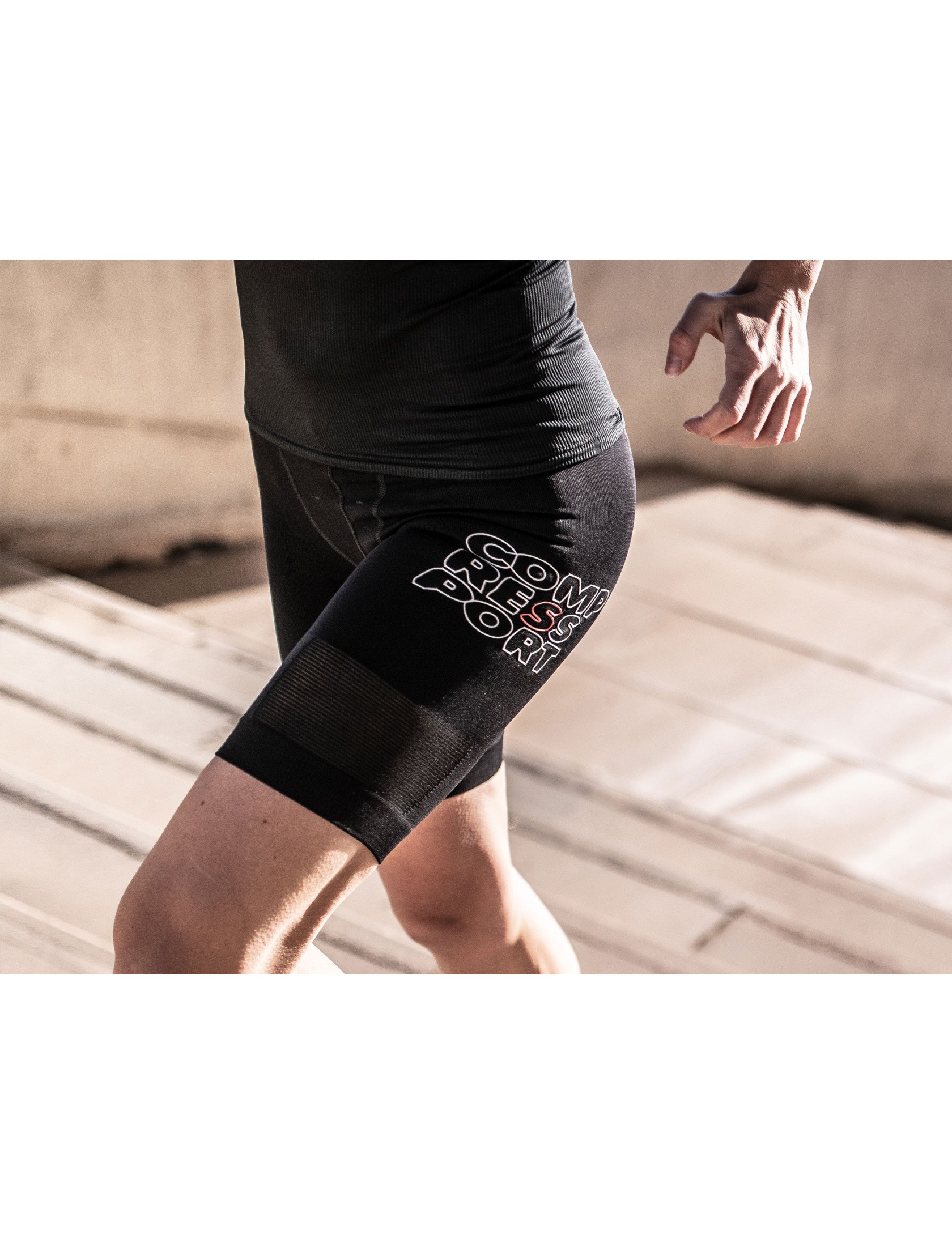 Running Under Control Short W BLACK