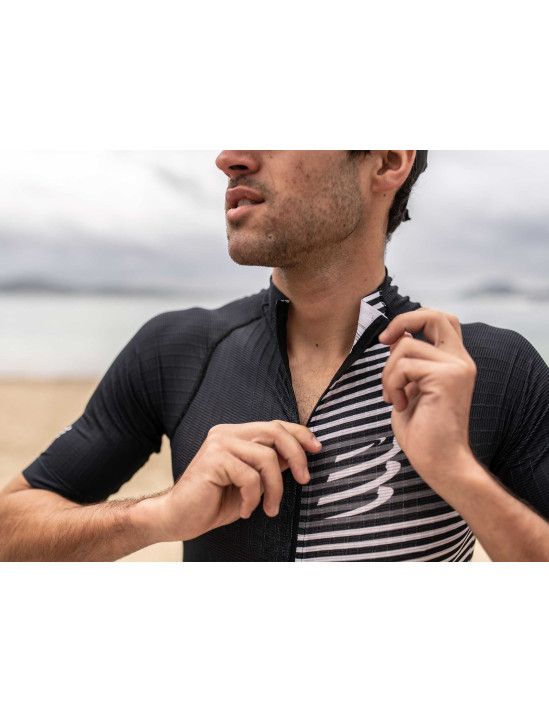 Tri Postural SS Top schwarz