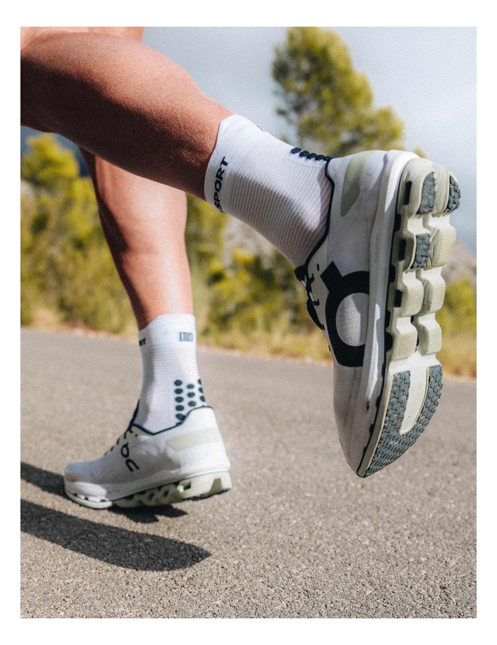 Pro Racing Socks v4.0 Run High - White/Black