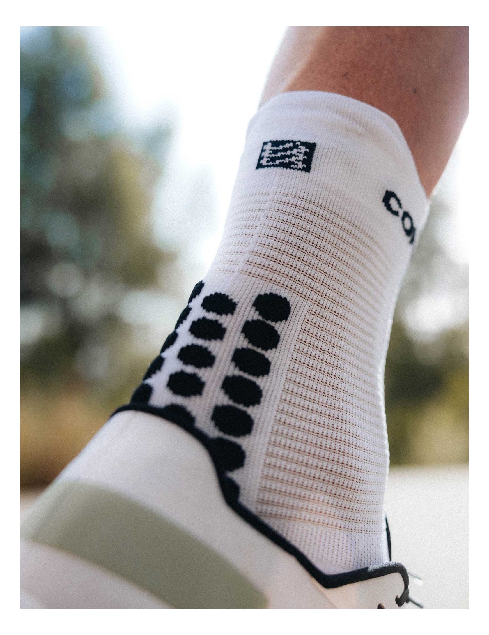 Pro Racing Socks v4.0 Run High - White/Black