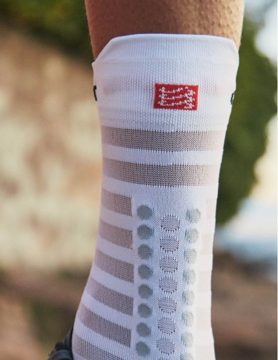 Pro Racing Socks v4.0 Ultralight Run High - White/Alloy