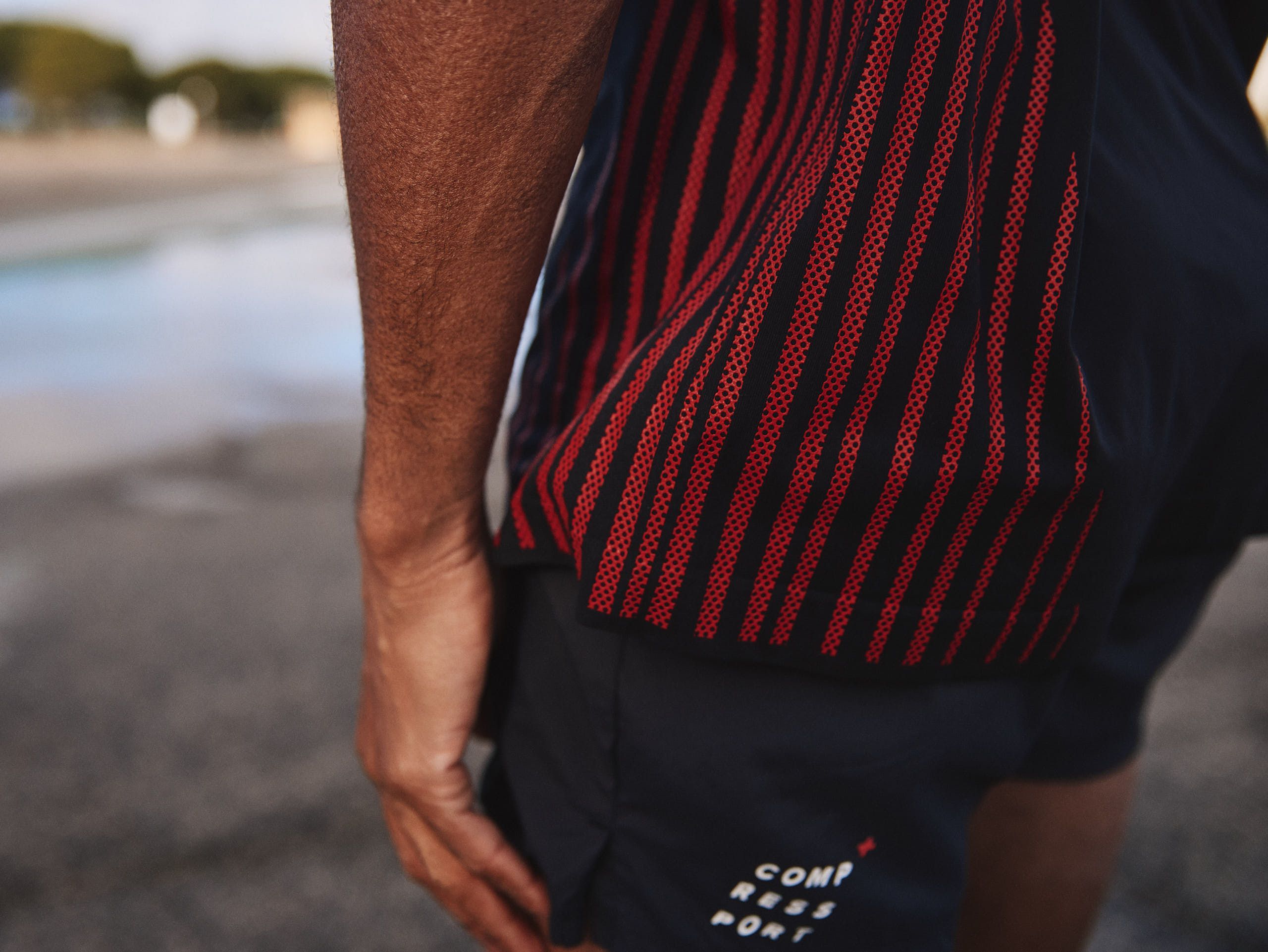 Performance SS Tshirt M - Black/Red