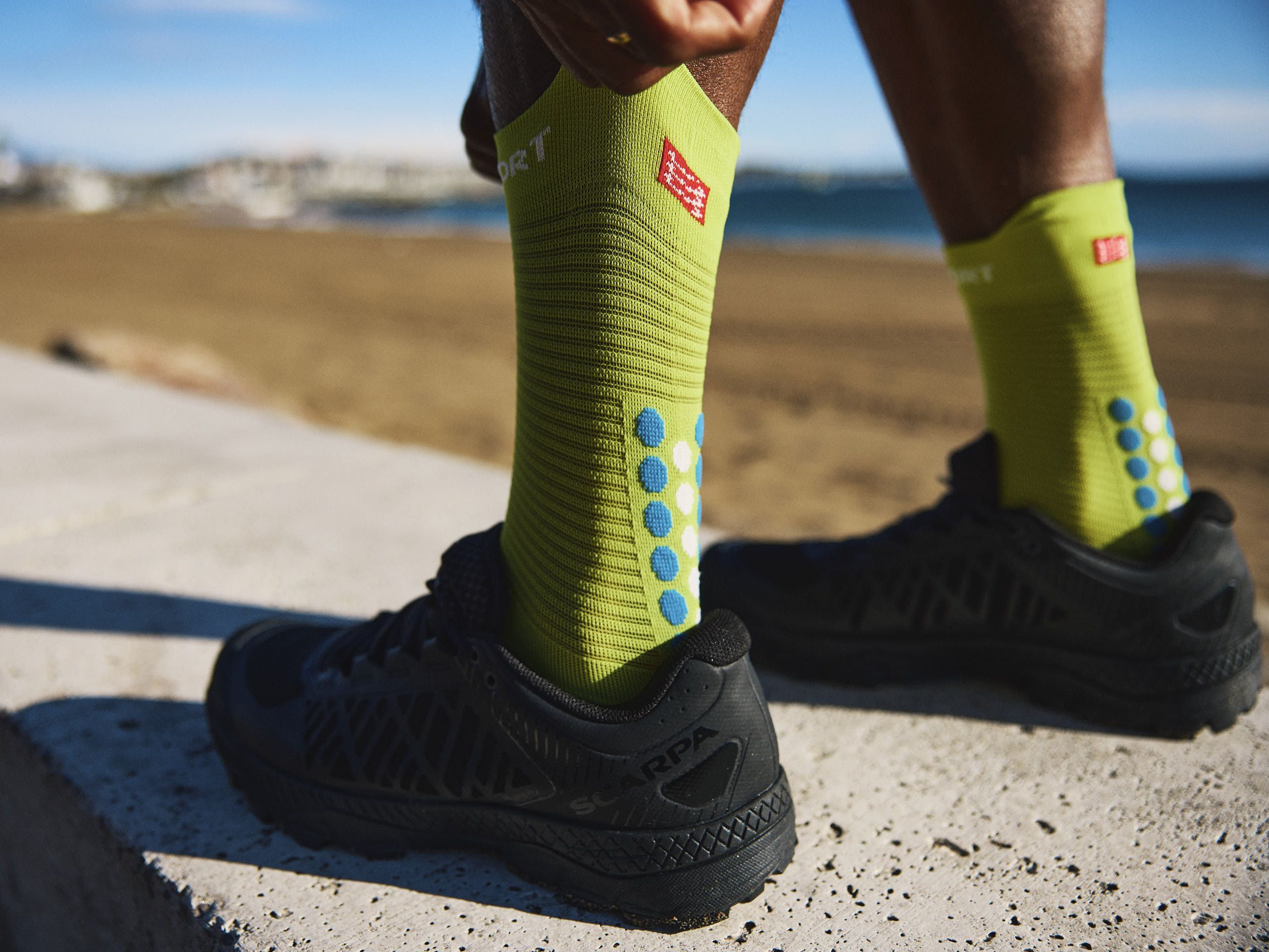 Pro Racing Socks v4.0 Run High - Primerose/Fjord Blue