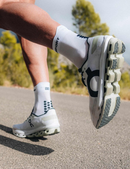 Pro Racing Socks v4.0 Run High - White/Black