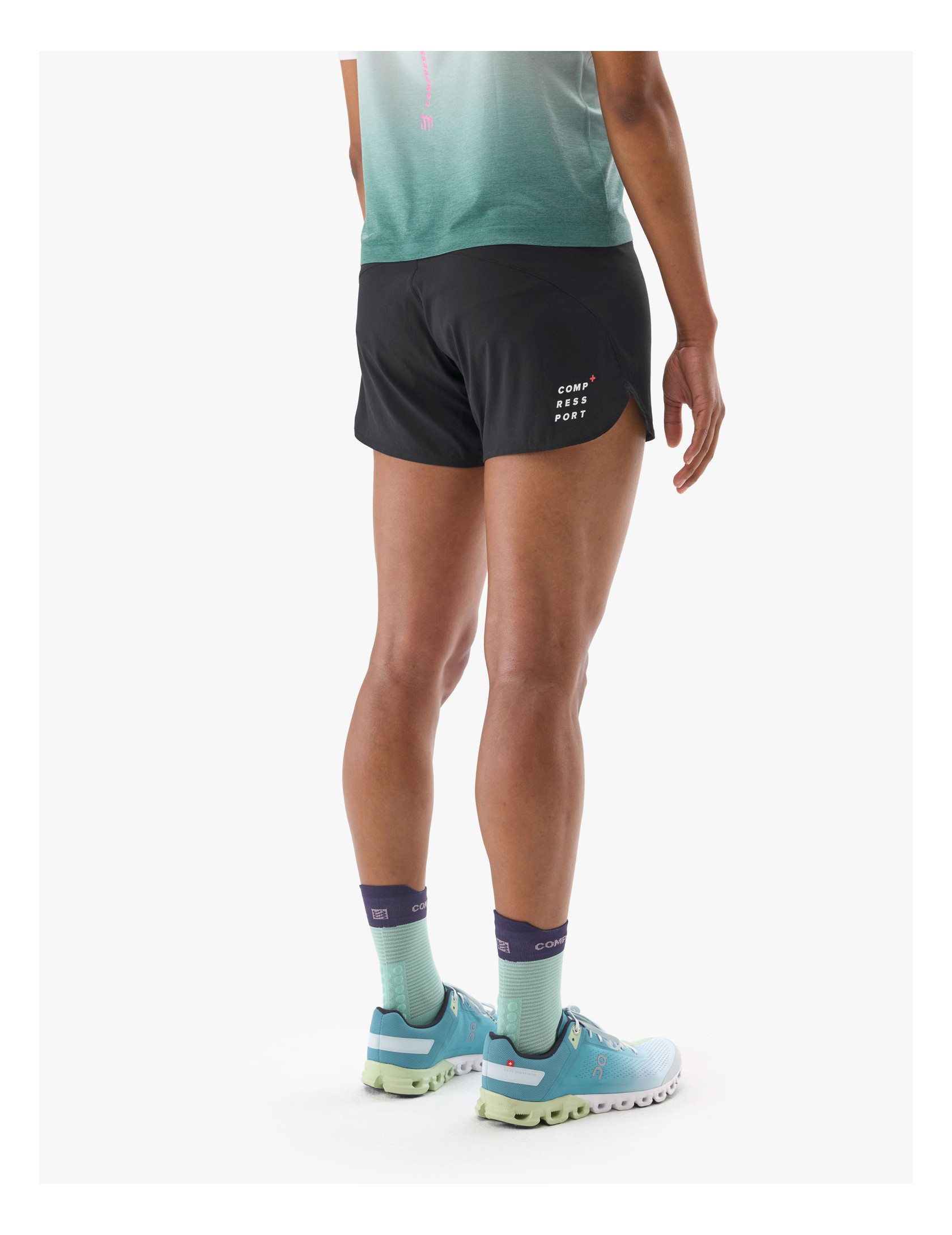 Short compressport femme hotsell